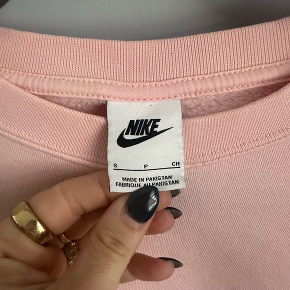 Nike Light Pink Cropped Crewneck Sweatshirt - Picture 3 of 3